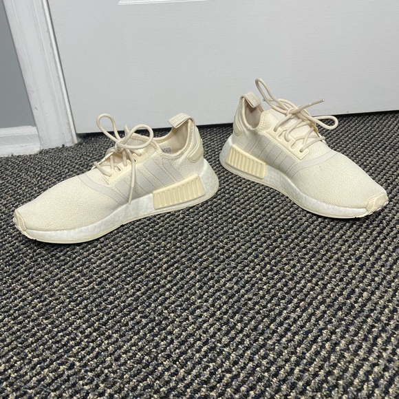 Adidas NMD_R1 Athletic Shoe Wonder White Size 7 (FLAWED SEE CAPTION / PHOTOS) - Picture 2 of 15